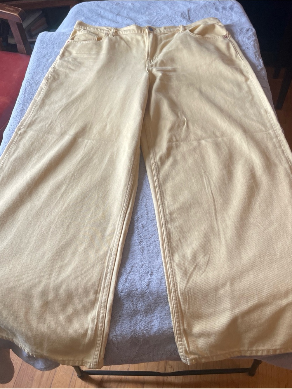 GAP Baggy mid rise yellow ultra soft denim size 32/14R